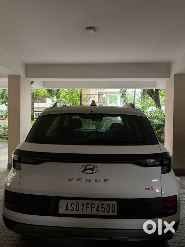 Hyundai Venue 2022 Km Driven 45718