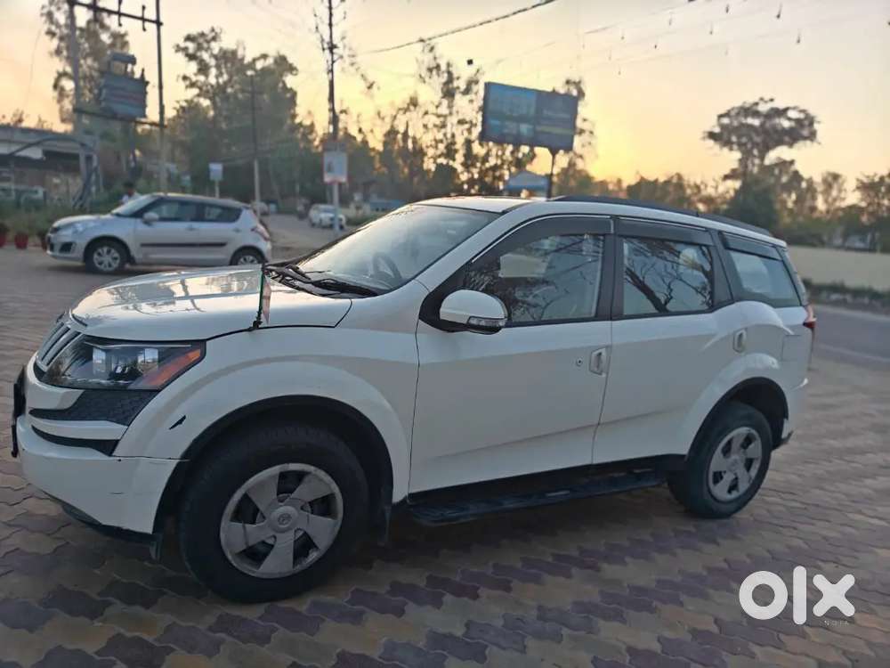 Mahindra Xuv500 2015 Diesel 65000 Km Driven