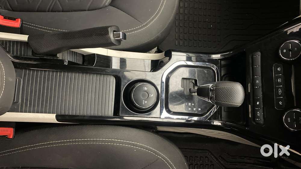 Tata Nexon 1.2 Revotron Xza Plus Premium, 2022, Petrol