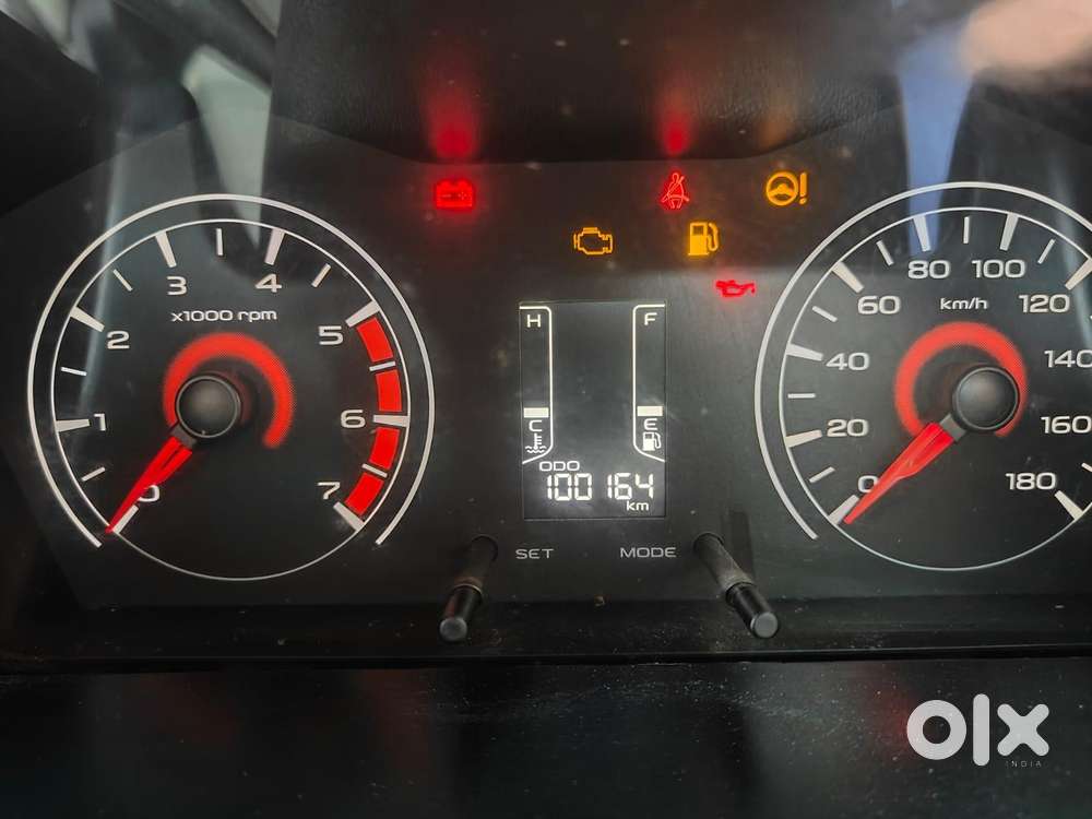 Mahindra Kuv 100 Mahindra-kuv-100-g80-k4-plus-5str, 2016, Diesel