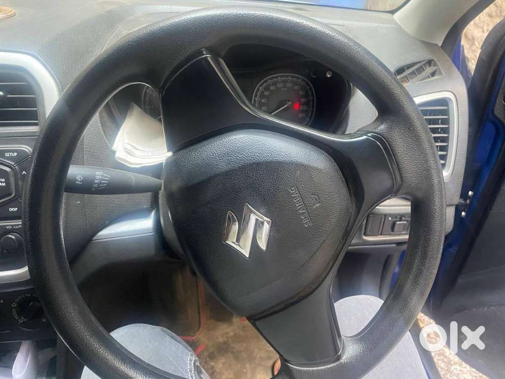 Maruti Suzuki Car Blue Colour, Doctor Driven Vehicle. Model 2022