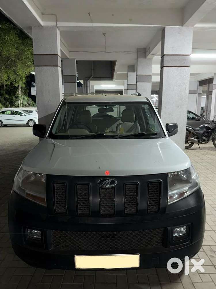 Mahindra Tuv 300