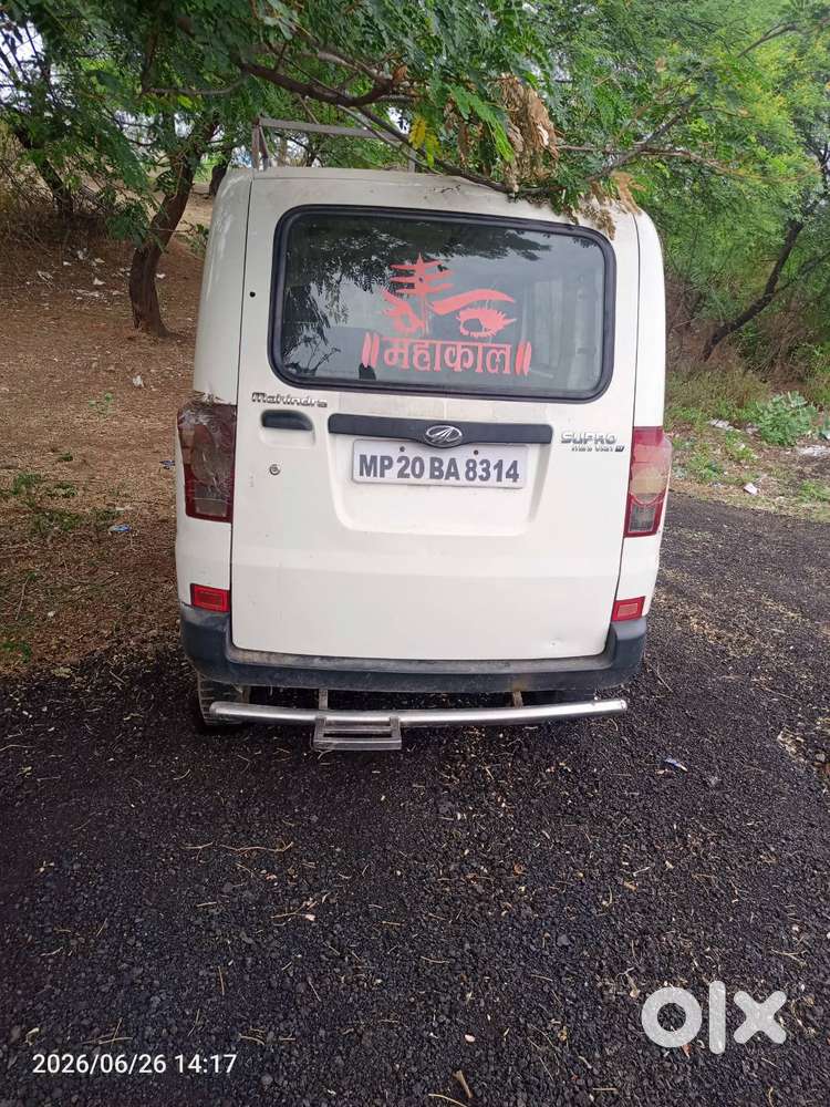 Mahindra Supro Minivan