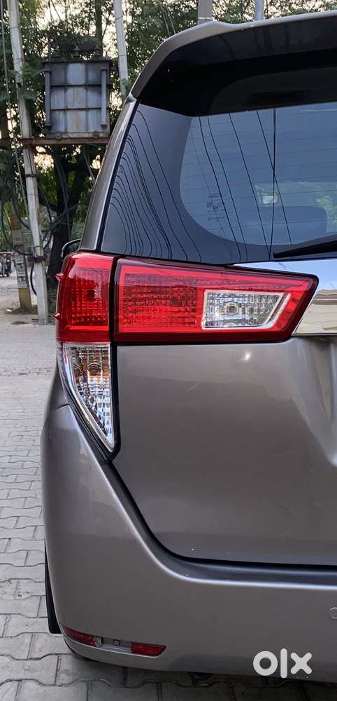 Toyota Innova Crysta 2.4 G Plus Mt, 2017, Diesel