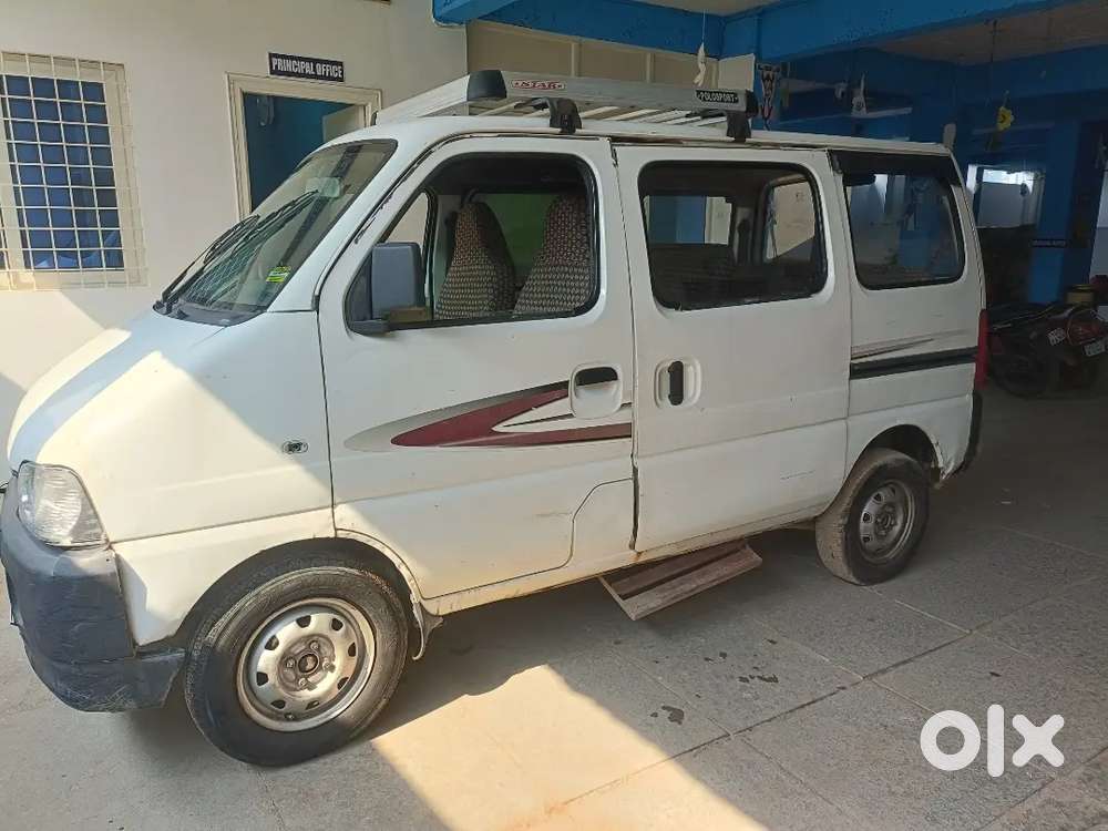 Maruti Suzuki Eeco 2011 Petrol 100000 Km Driven
