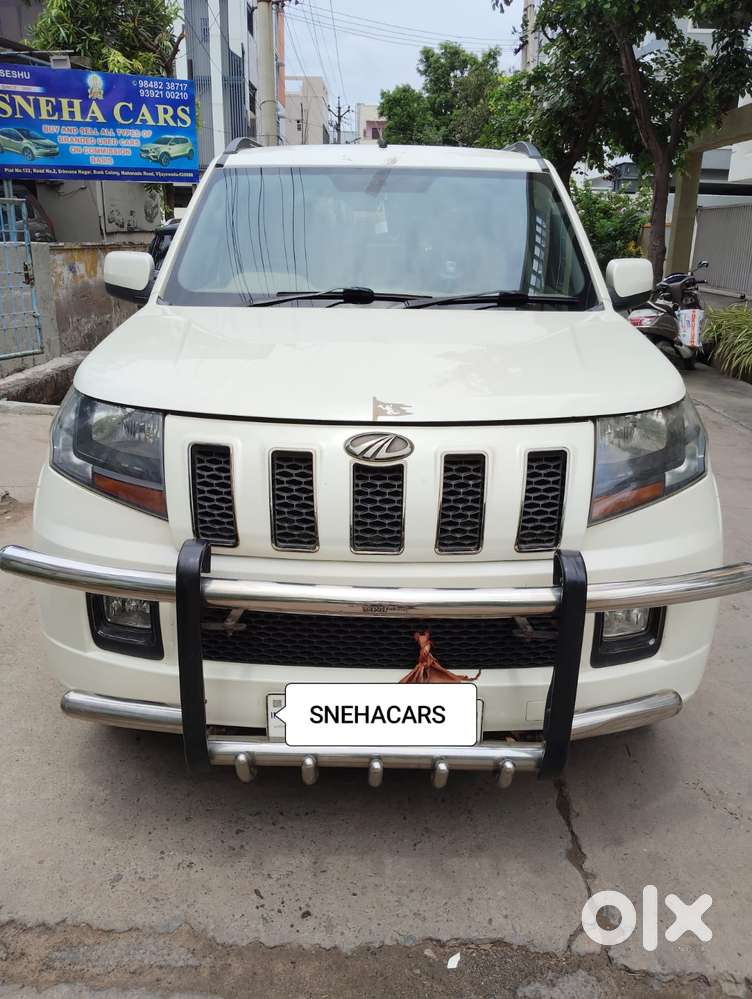 Mahindra Tuv 300 T10 Opt, 2018, Diesel