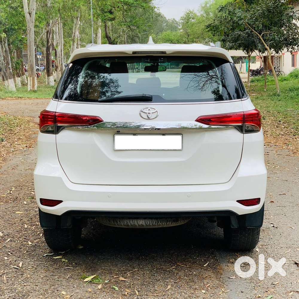 Toyota Fortuner 2019 Diesel 132000 Km Driven