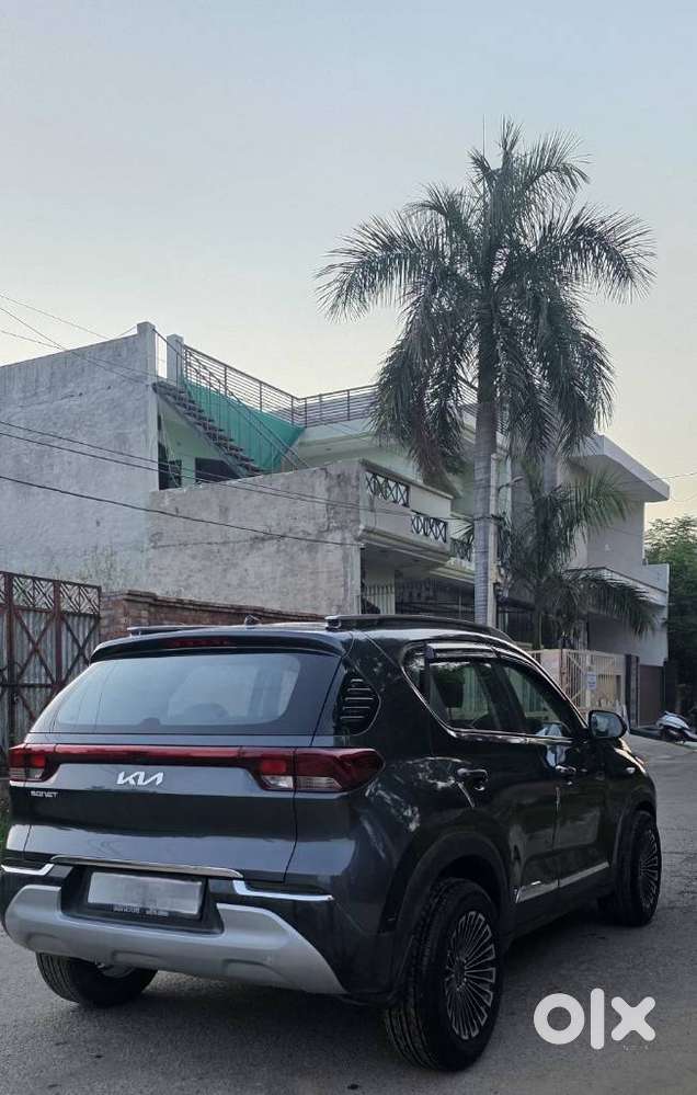 Maruti Suzuki Brezza 1.5 Vxi Smart Hybrid, 2024, Petrol