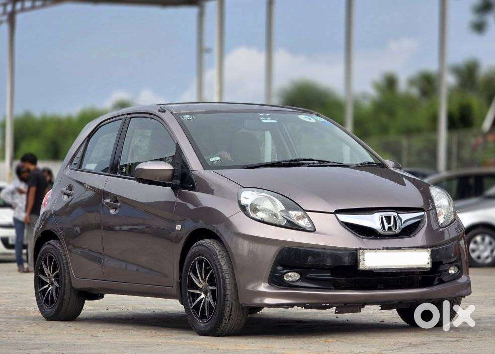 Honda Brio V Mt, 2013, Petrol