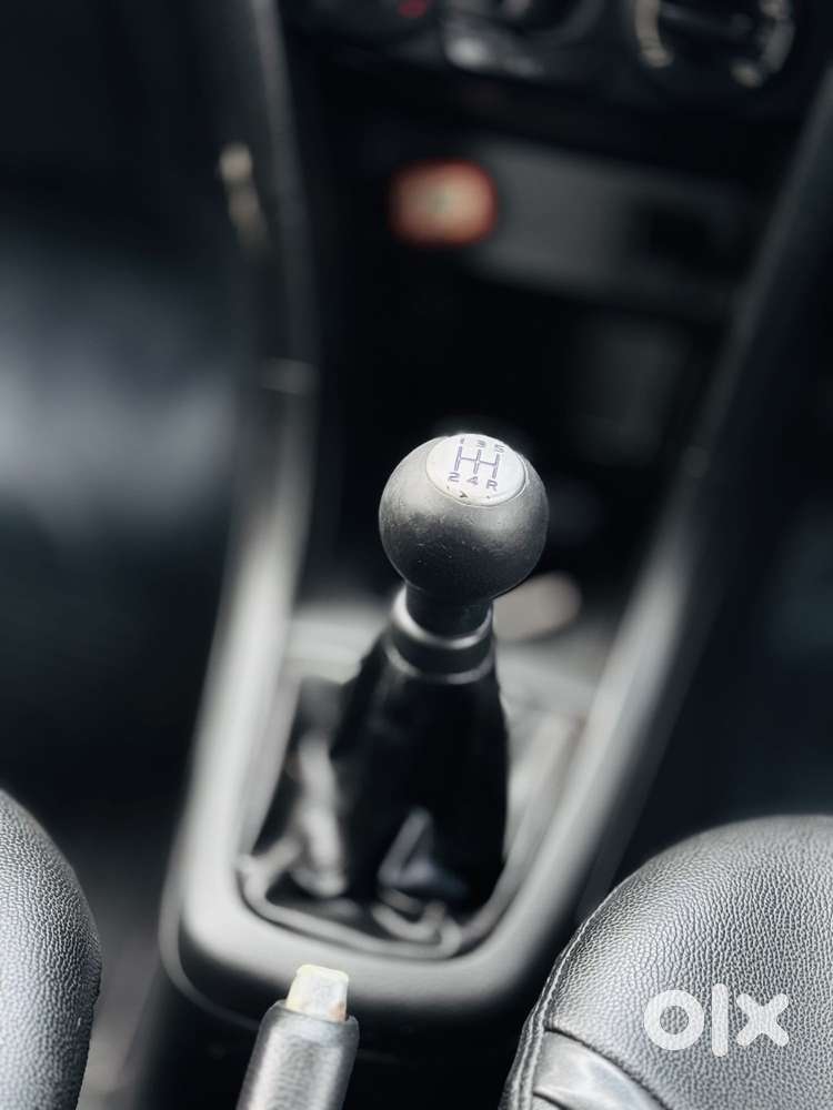 Maruti Suzuki Swift Vxi Abs Bsiv, 2017, Cng & Hybrids