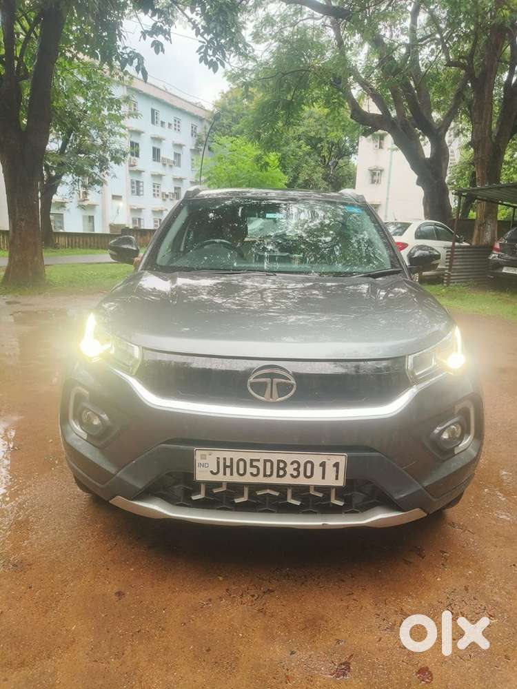 Automatic With Sunroof Nexon Diesel