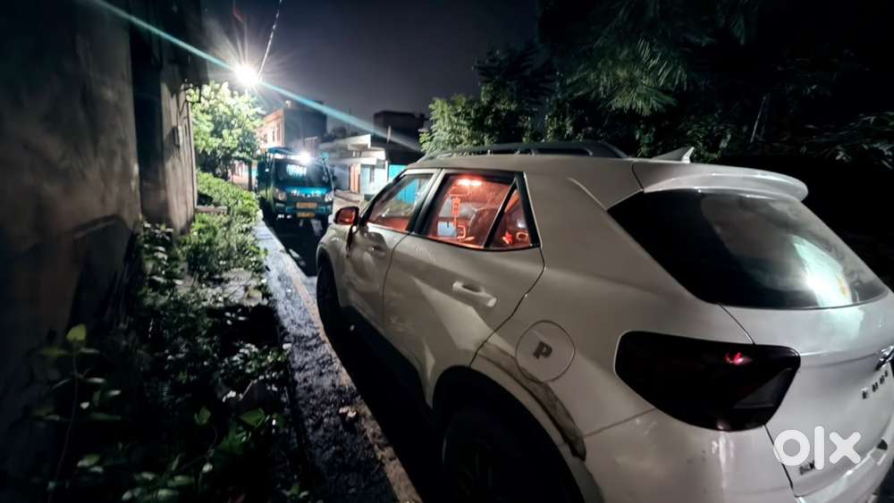 Hyundai Venue Petrol Manual 2021