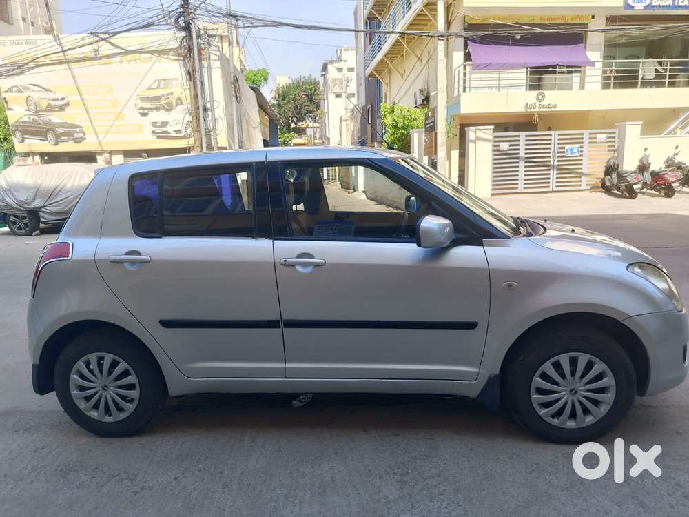 Maruti Suzuki Swift Vxi + Manual, 2010, Petrol