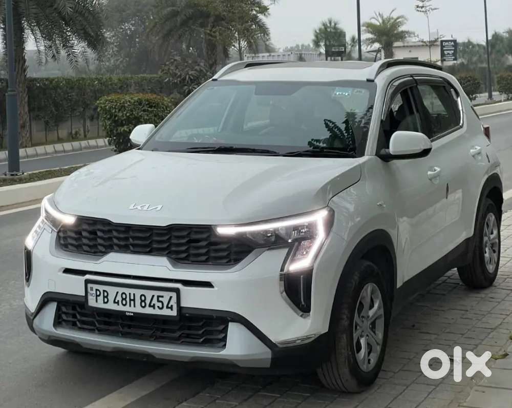 Kia Sonet 2025 Petrol 8100 Km Driven Brand New Fully Loaded Accessory