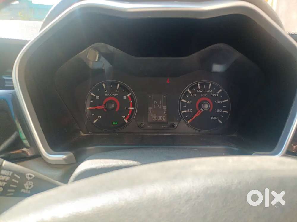 Mahindra Kuv 100 2016 Diesel 90000 Km Driven