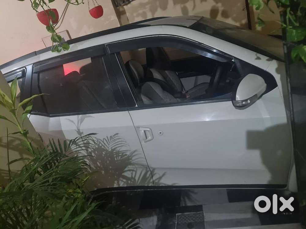 Mahindra Xuv500 2016 Diesel 90000 Km Driven