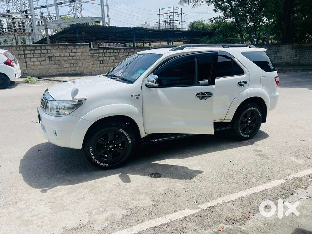 Toyota Fortuner 2010 Well Maintained