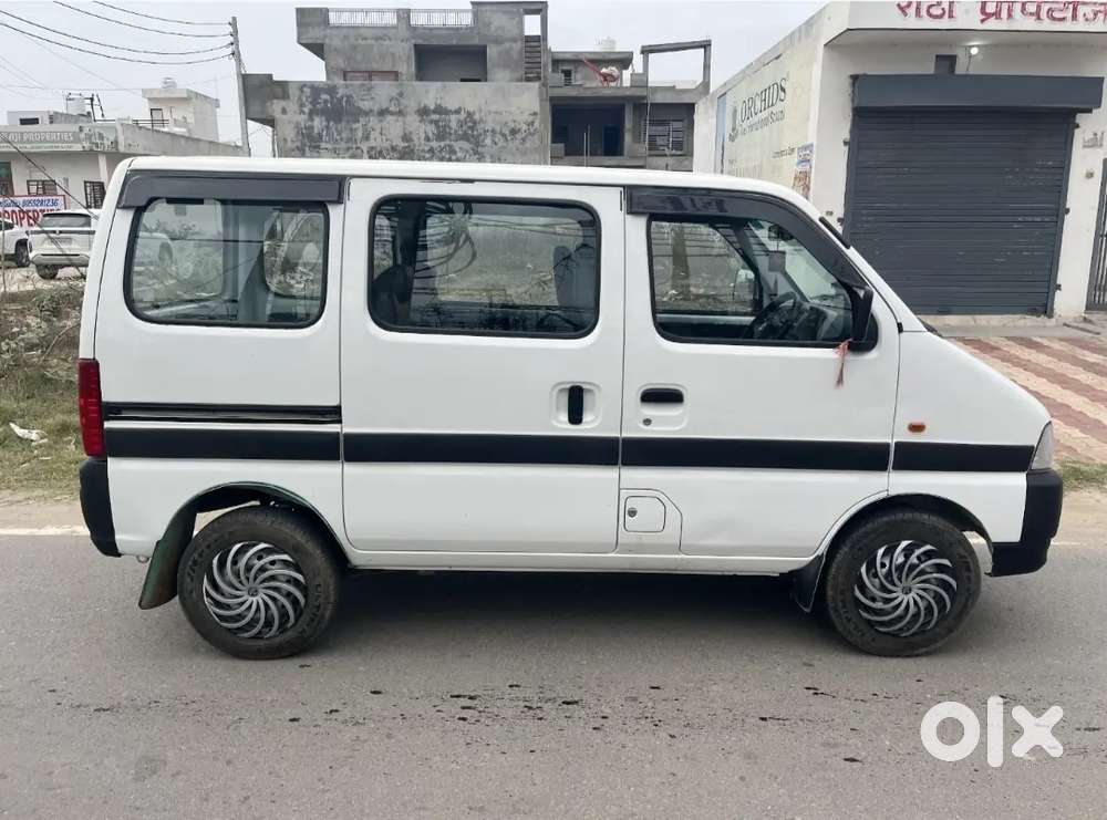 Maruti Suzuki Eeco 2024 Petrol 9850 Km Driven