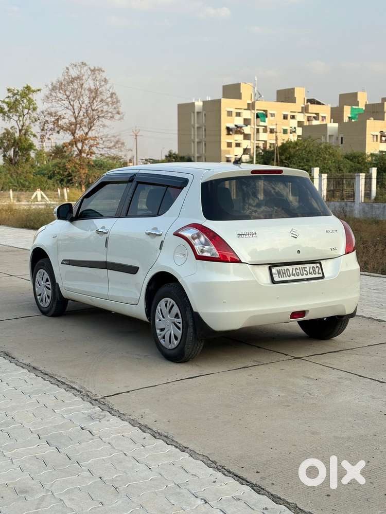 Maruti Suzuki Swift Vxi 1.2 Abs Bs-iv, 2015, Petrol