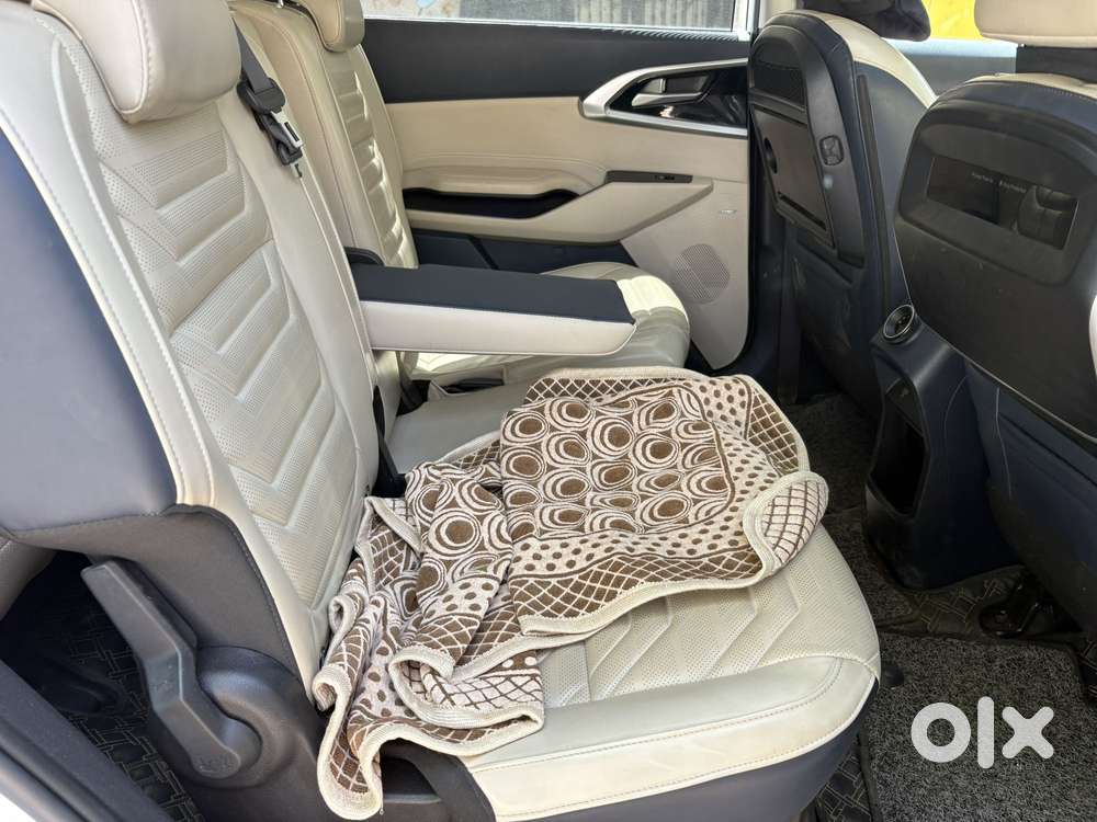 Kia Carens 1.5 Luxury Plus Turbo Dct 7 Str, 2023, Petrol