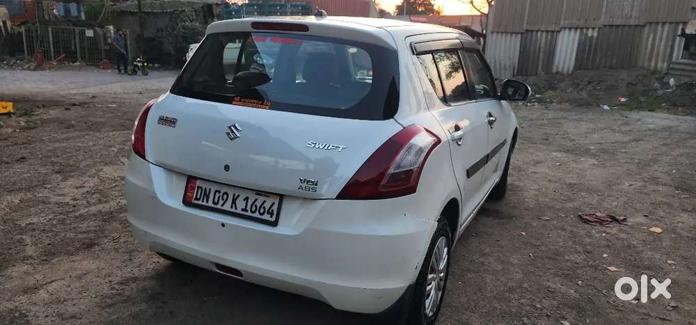 Maruti Suzuki Swift 2015 Diesel 80200 Km Driven