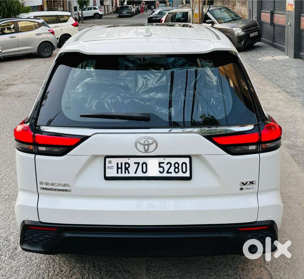 Toyota Innova Hycross 2.0 Vx (o) Hybrid 7 Str, 2025, Cng & Hybrids