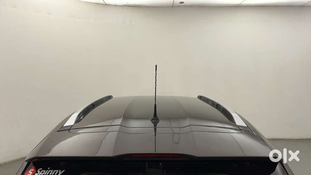 Nissan Magnite 1.0 Xv Premium, 2021, Petrol