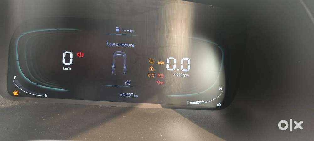 Kia Carens, 2024, Petrol