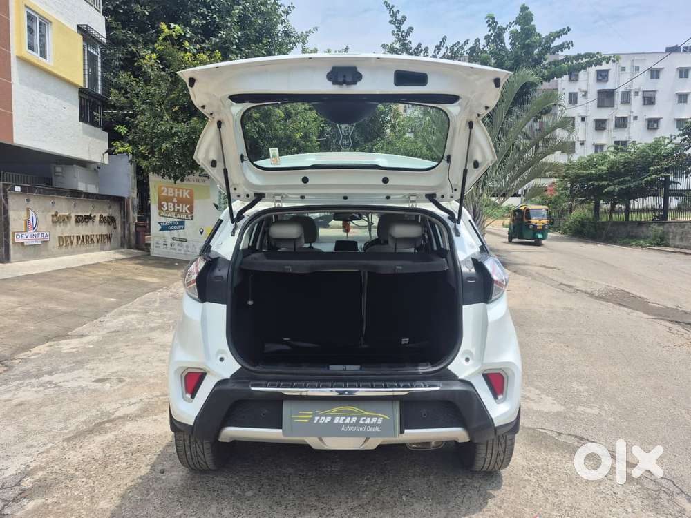 Tata Nexon 1.2 Revotron Xza Plus (l), 2023, Petrol