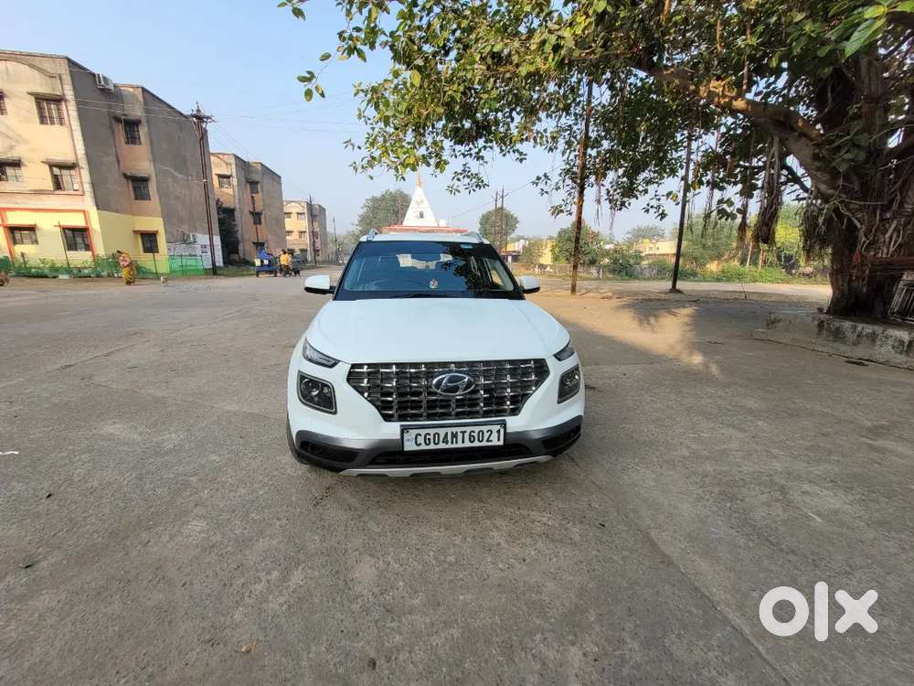 Hyundai Venue 2019 Petrol 66000 Km Driven