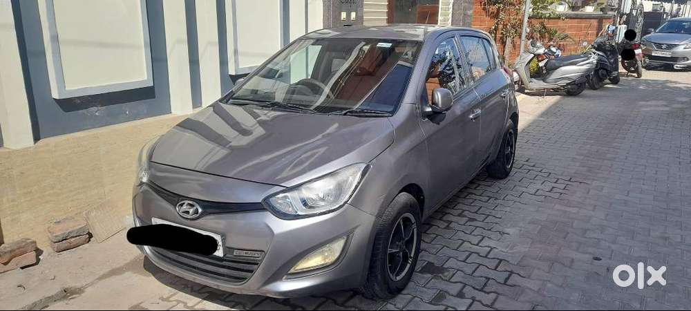 Hyundai I20 Sportz 2012 Diesel Well Maintained