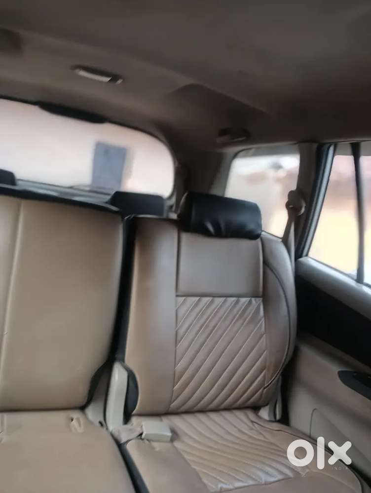 Toyota Innova 2012