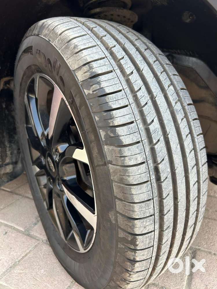 Mahindra Xuv500 W11 Option At Awd, 2018, Diesel