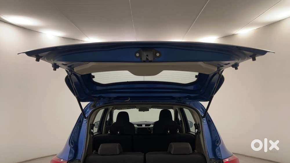 Renault Triber Rxz, 2022, Petrol