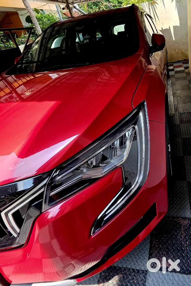 Mahindra Xuv700 Ax7 Luxury Petrol  Single Owner  Only 11,000 Km