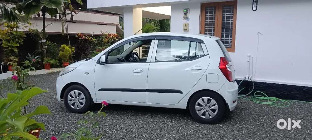 Hyundai I10 2011 Car