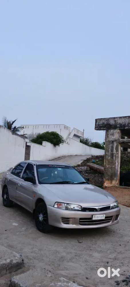 Mitsubishi Lancer 1.5 Glxi 2003