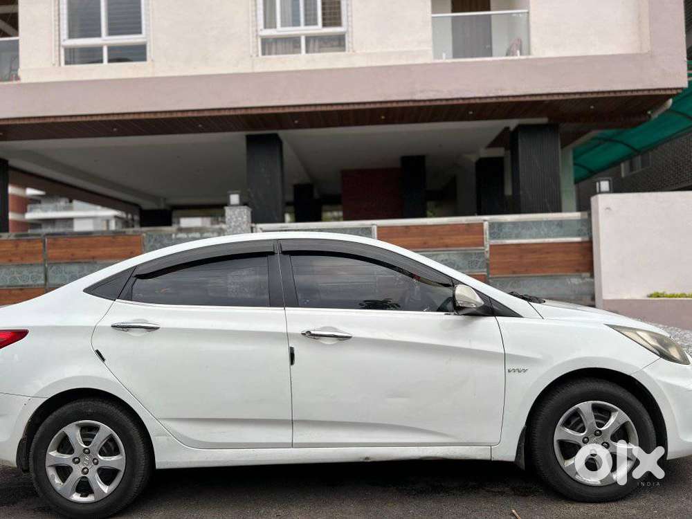 Hyundai Verna, 2012, Petrol
