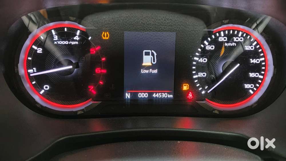 Mahindra Thar Lx Convertible Top Diesel Mt 4wd, 2022, Diesel