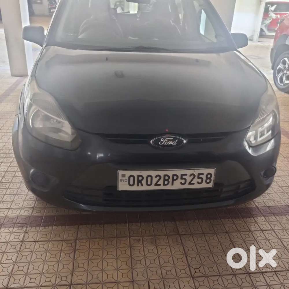 Ford Figo 1.2 Titanium 2011