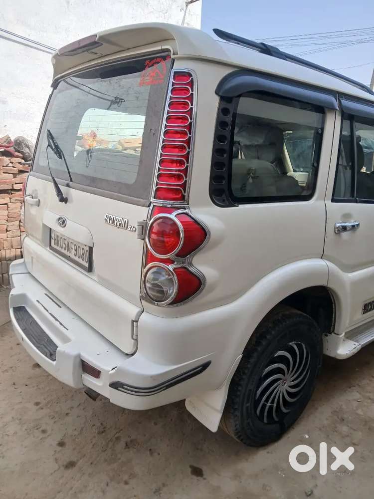 Mahindra Scorpio Classic 2012 Diesel 200000 Km Driven