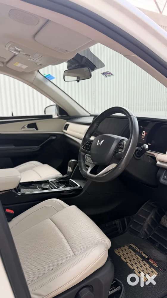 Mahindra Xuv700 2.0 Ax 7 Petrol At Luxury Pack Str, 2024, Petrol