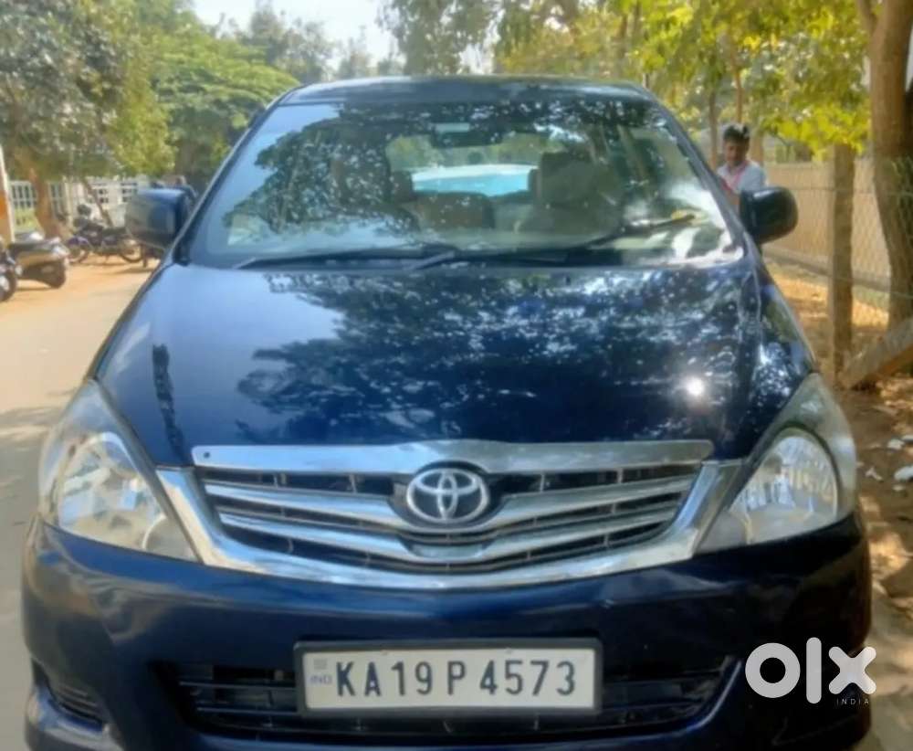 Toyota Innova Hycross 2007