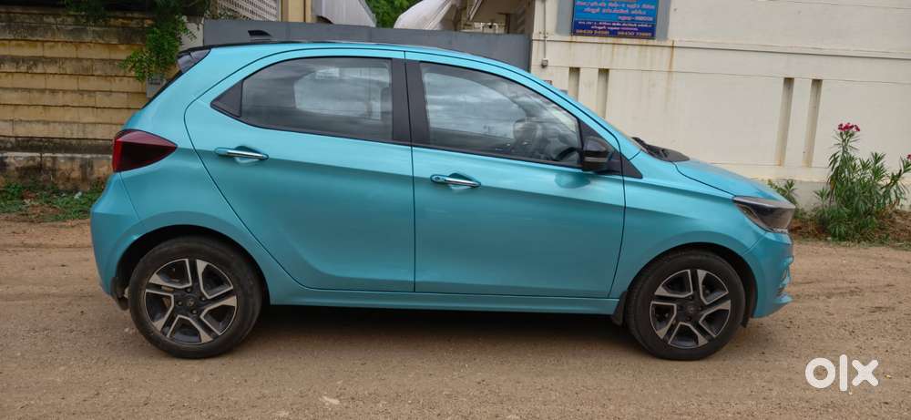 Tata Tiago Xz Plus Cng Dual Tone, 2025, Petrol