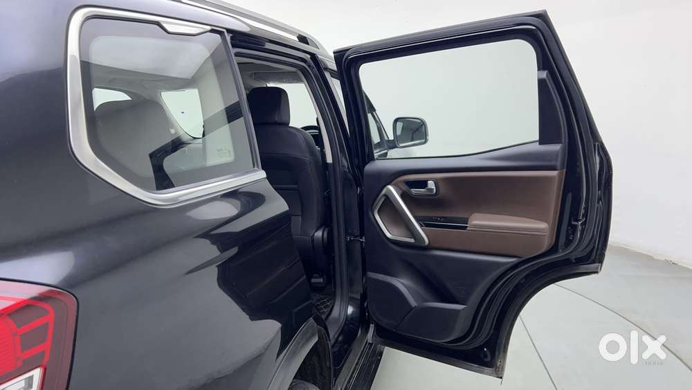 Mahindra Scorpio N Z8 Petrol At 7 Str, 2024, Petrol