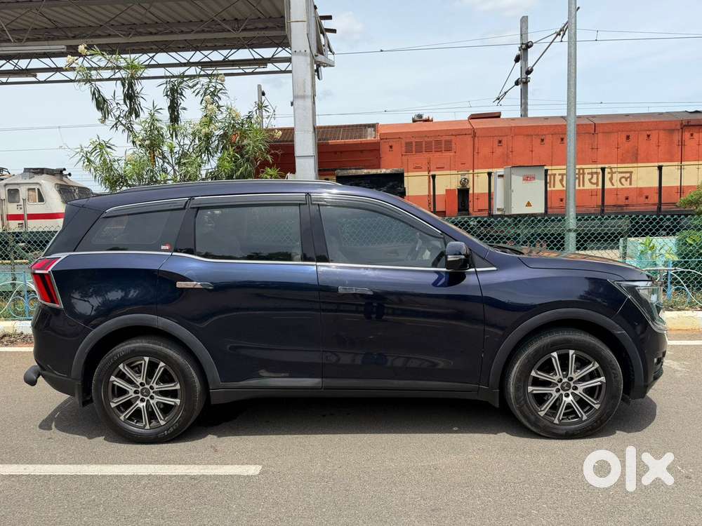 Mahindra Xuv700 2.2 Ax 7 Diesel Mt Luxury Pack Str, 2023, Diesel