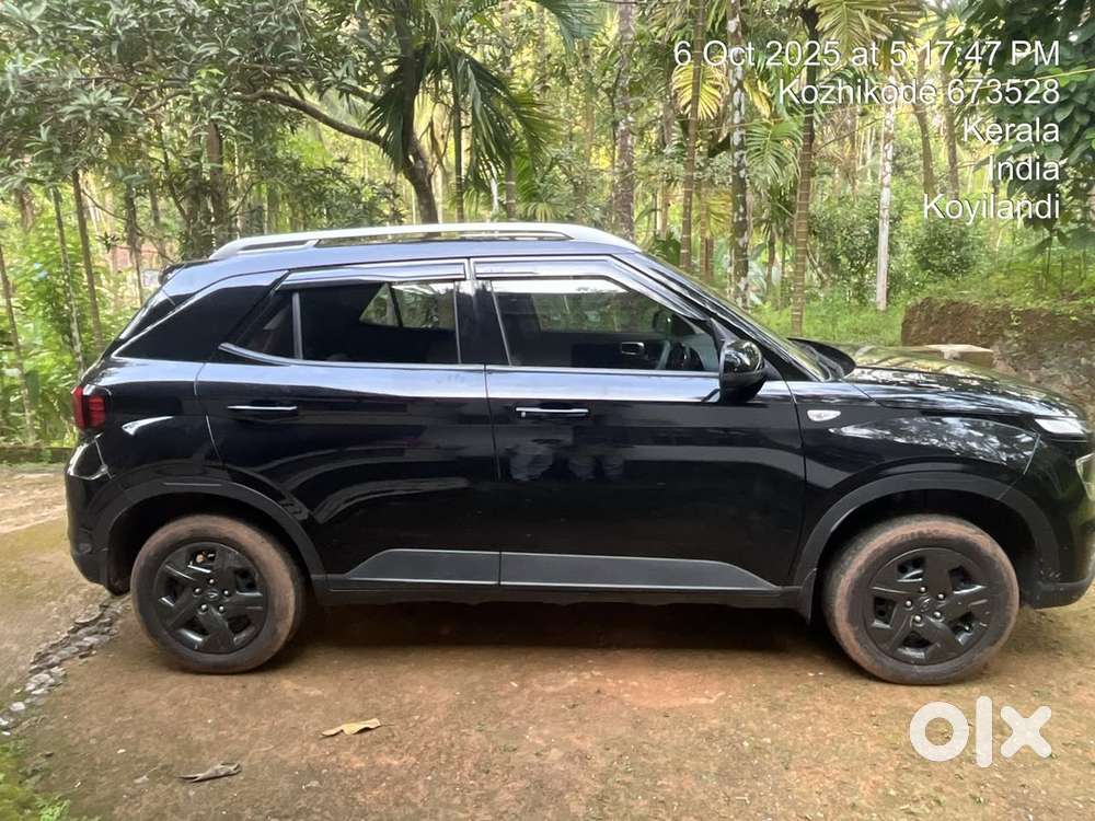 Hyundai Venue Petrol 2023