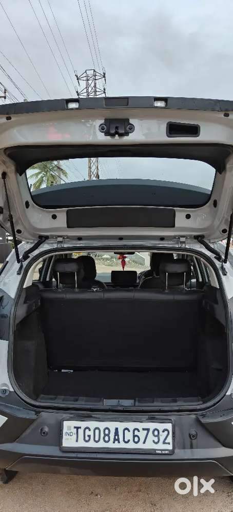 Tata Nexon Pure Plus 1.5 Turbo Diesel 2025