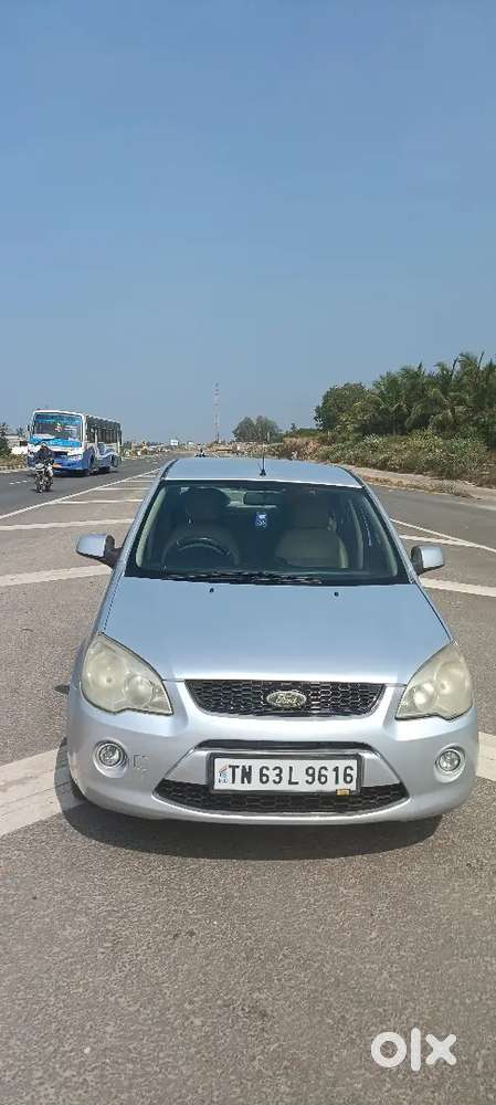 Ford Fiesta 1.4 Zxi 2015