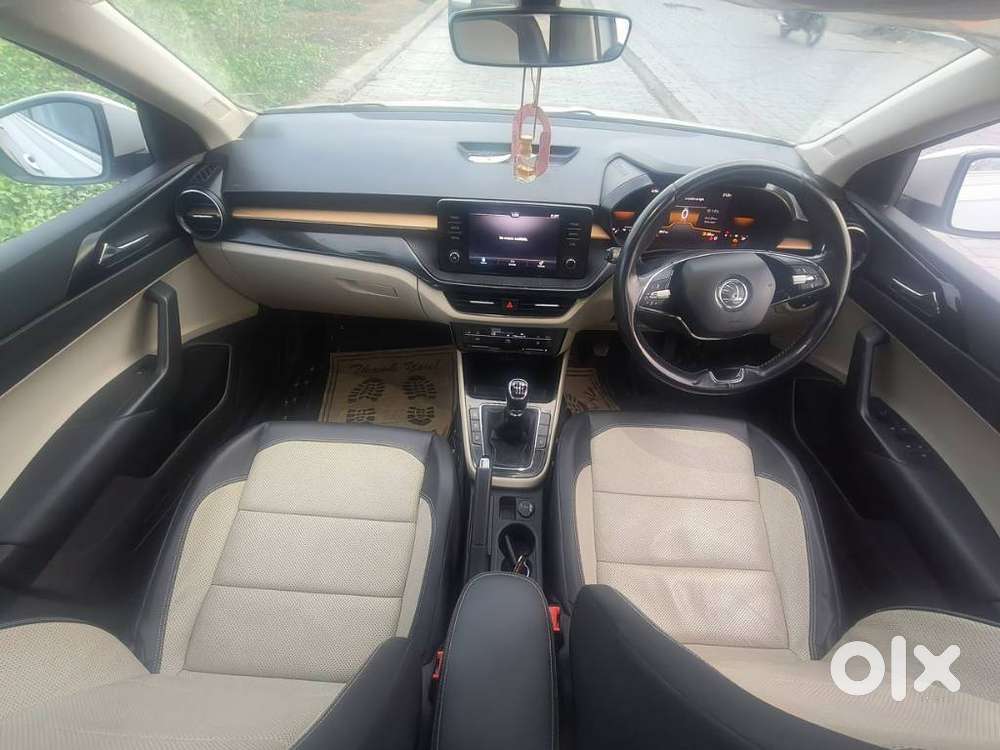 Skoda Slavia Style 1.0l Tsi Mt, 2022, Petrol
